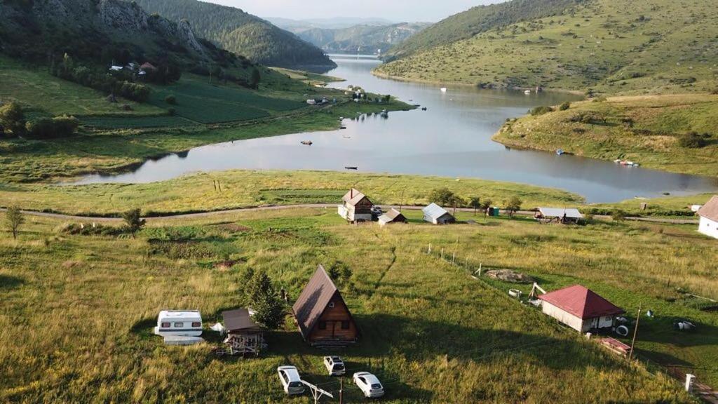 Vila Vikendica Pustolov - Uvac, Zlatar Nova Varoš Exteriér fotografie